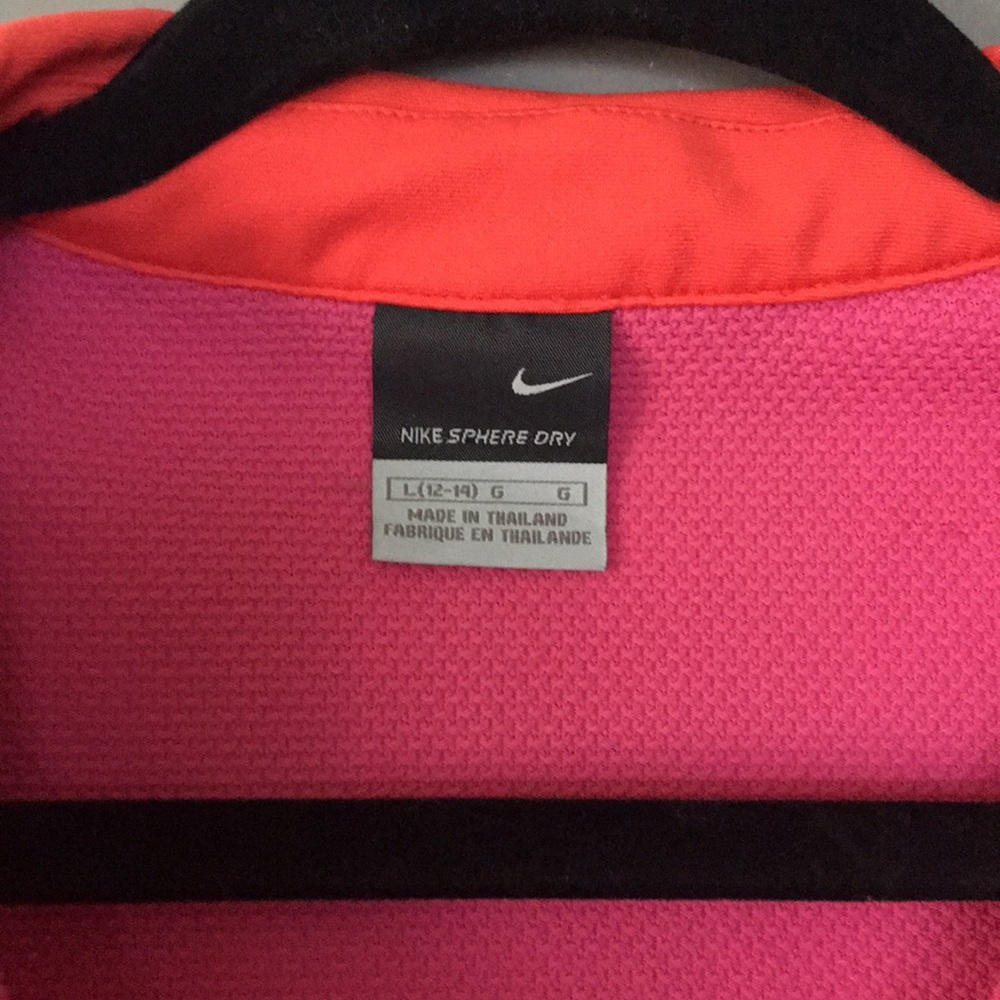 Nike Top - Picture 2 of 3